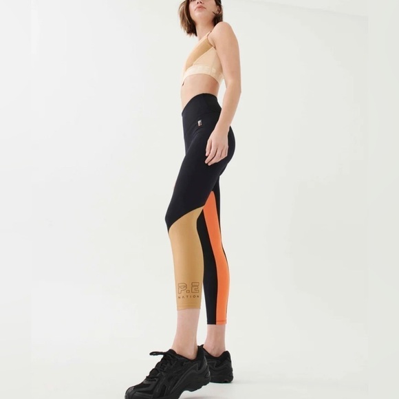 P.E Nation the Comeback Legging, highwaisted, black/colorblock, size M - Picture 3 of 14